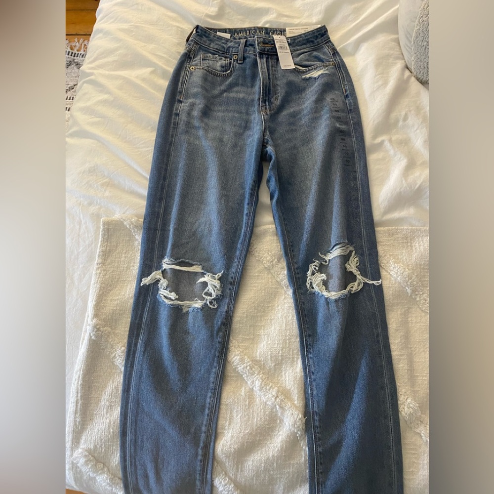 Never worn American eagle mom jean